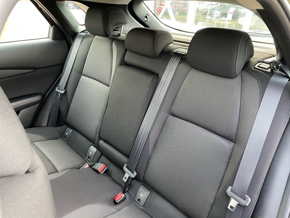 Fahrzeugabbildung Mazda CX-30 SKYACTIV-G 2.0 6GS AL-SELECTION A18 DES-P