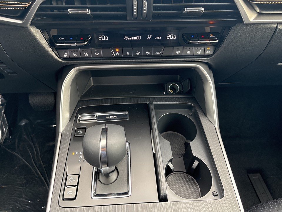 Fahrzeugabbildung Mazda CX-60 2.5L e-SKYACTIV PHEV 327ps Homura Plus BLOP