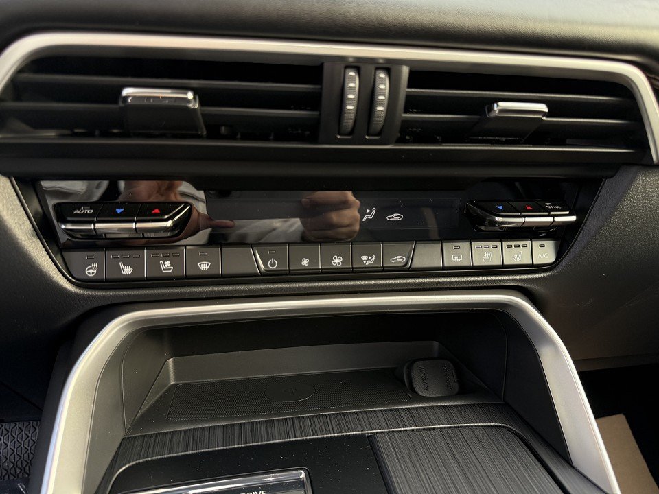 Fahrzeugabbildung Mazda CX-60 MJ26 2.5L e-SKYACTIV PHEV 327ps Homura Plus BLOP