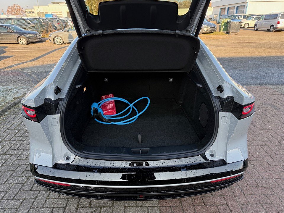 Fahrzeugabbildung Mazda 6E EV 258ps 1AT RWD Takumi Plus