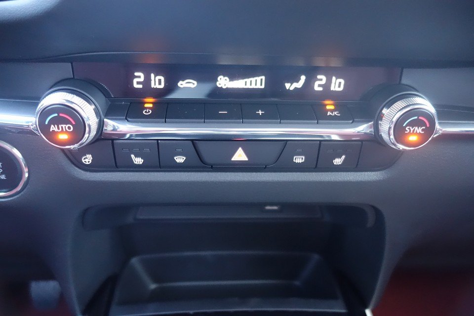 Fahrzeugabbildung Mazda CX-30 SKYACTIV-X 2.0 M Hybrid 100th Anniversary