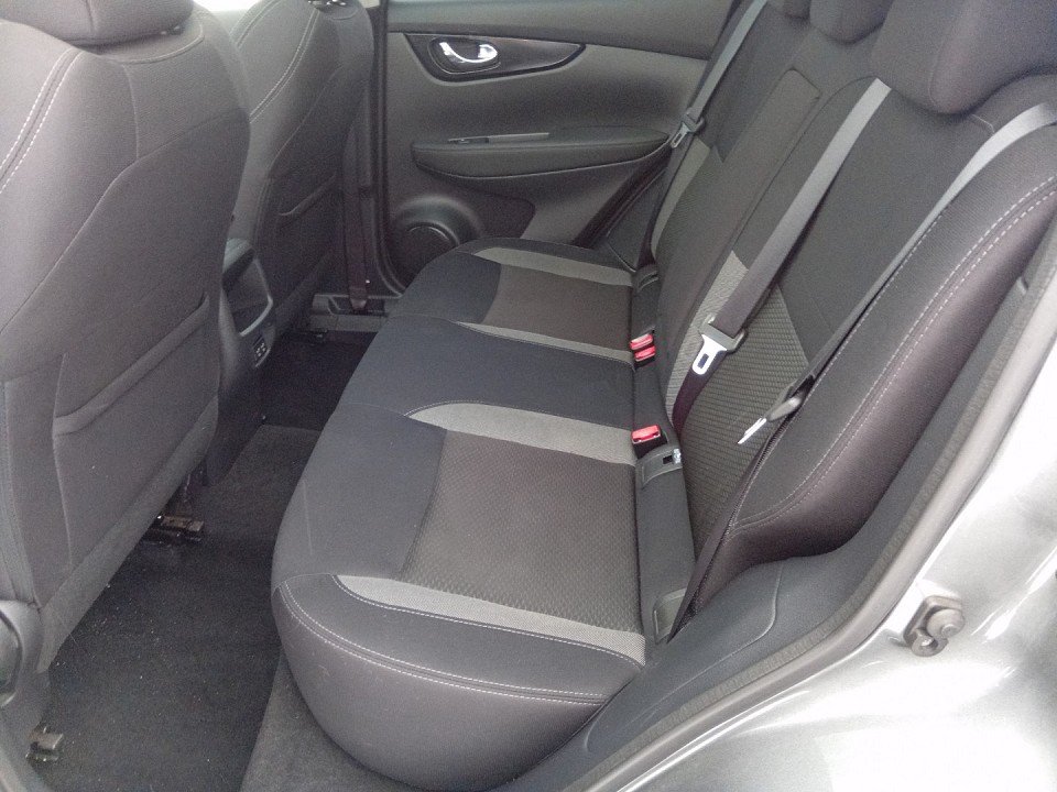 Fahrzeugabbildung Nissan QASHQAI 1.7dCi N-Connecta