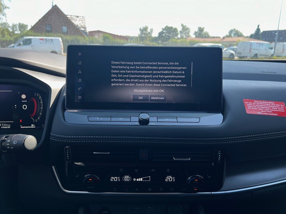 Fahrzeugabbildung Nissan X-TRAIL 1.5 VC-T e-4ORCE 4x4 N-Trek 5 Sitze