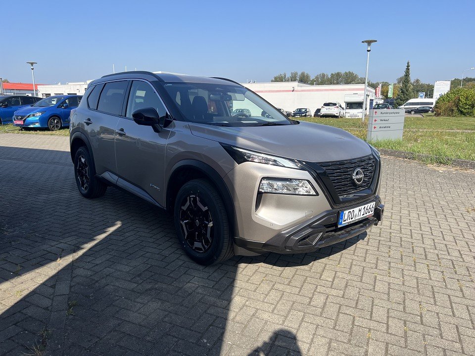Fahrzeugabbildung Nissan X-TRAIL 1.5 VC-T e-4ORCE 4x4 N-Trek 5 Sitze