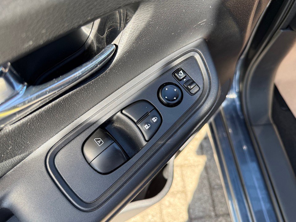 Fahrzeugabbildung Nissan MICRA 1.0 IG-T Xtronic 92PS Kiiro