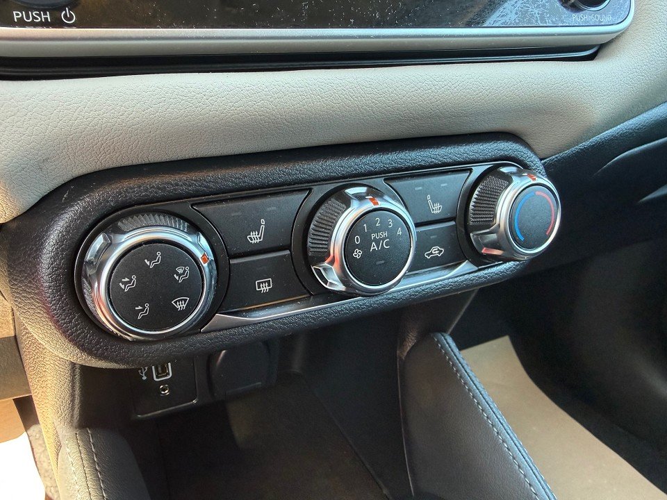 Fahrzeugabbildung Nissan MICRA 1.0 IG-T Xtronic 92PS Kiiro