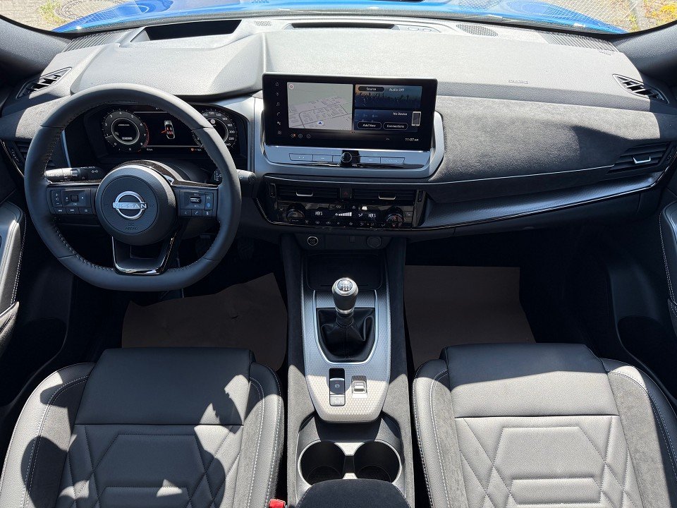 Fahrzeugabbildung Nissan QASHQAI 1.3 DIG-T MHEV 140PS 6MT 4x2 N-Design Komfort plus