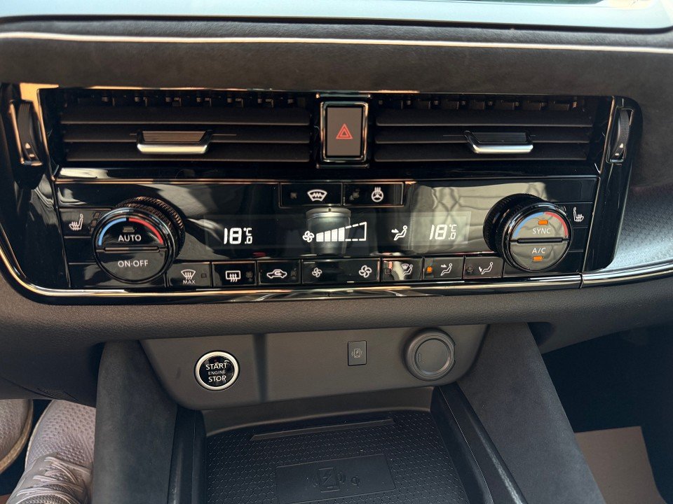 Fahrzeugabbildung Nissan QASHQAI 1.3 DIG-T MHEV 140PS 6MT 4x2 N-Design Komfort plus