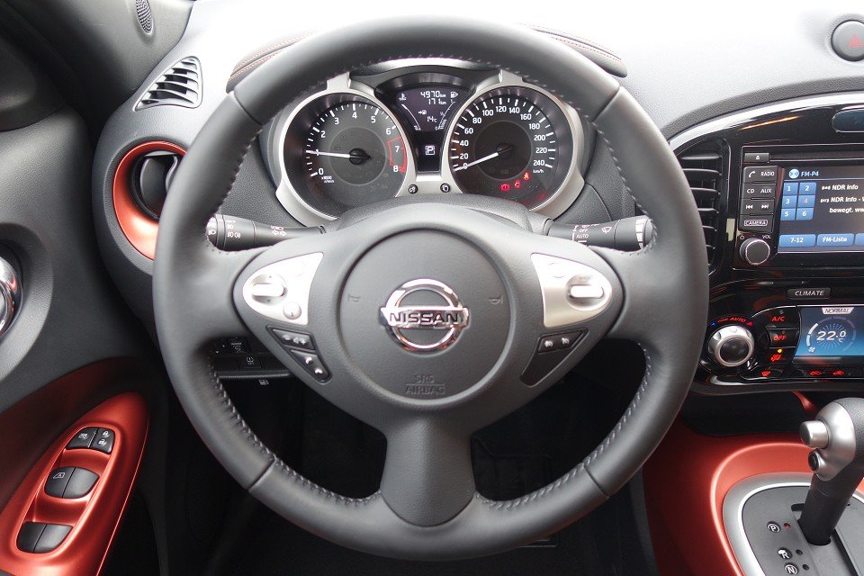 Fahrzeugabbildung Nissan Juke 1.6 CVT 4x2 N-Connecta