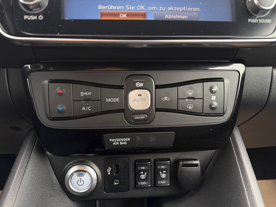 Fahrzeugabbildung Nissan LEAF 40kWh N-Connecta Winter LED ProPilot
