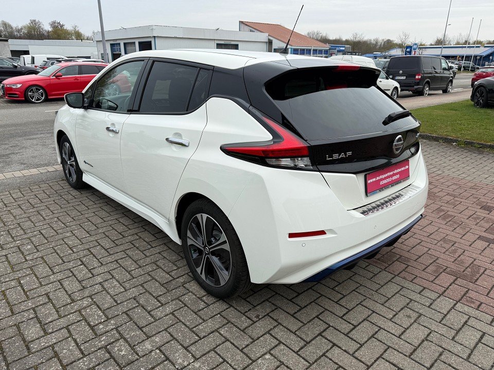 Fahrzeugabbildung Nissan LEAF 40kWh N-Connecta Winter LED ProPilot