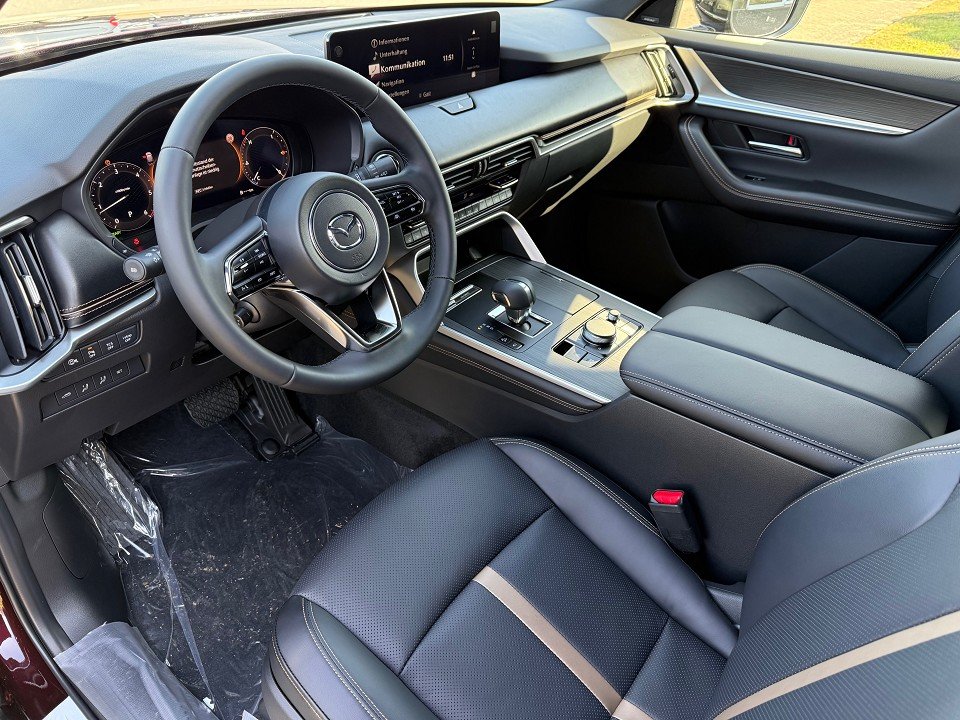 Fahrzeugabbildung Mazda CX-80 3.3L e-SKYACTIV D 254ps Homura Plus CAHO