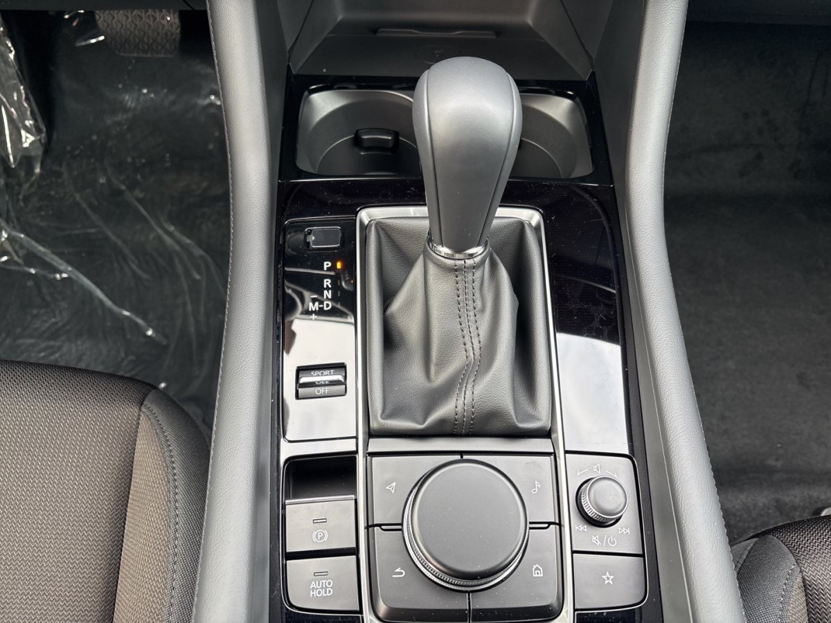 Fahrzeugabbildung Mazda 3 2.5L e-SKYACTIV G 140ps