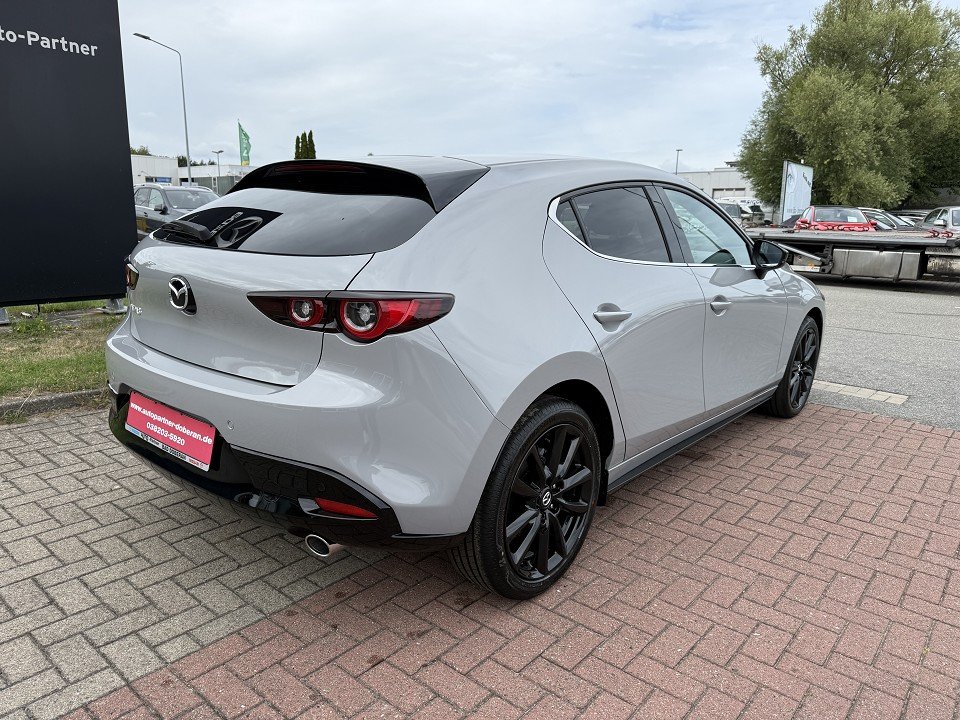 Fahrzeugabbildung Mazda 3 2027 2.5L e-SKYACTIV G 140ps 6AT Homura
