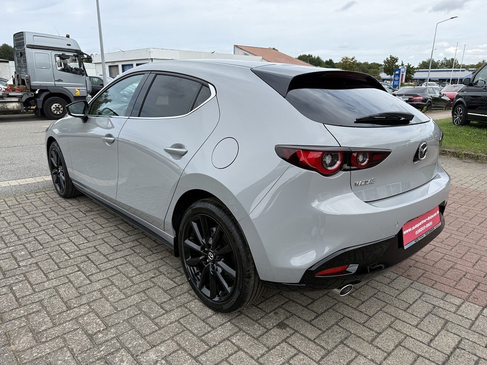 Fahrzeugabbildung Mazda 3 2027 2.5L e-SKYACTIV G 140ps 6AT Homura