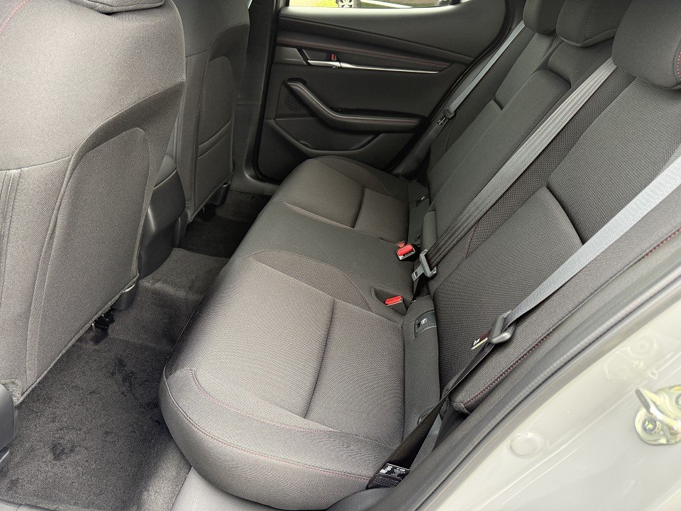 Fahrzeugabbildung Mazda 3 2027 2.5L e-SKYACTIV G 140ps 6AT Homura