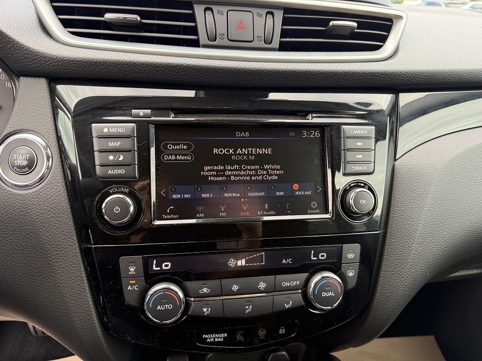 Fahrzeugabbildung Nissan QASHQAI N-Connecta 1.7 dCi DCT 4x4