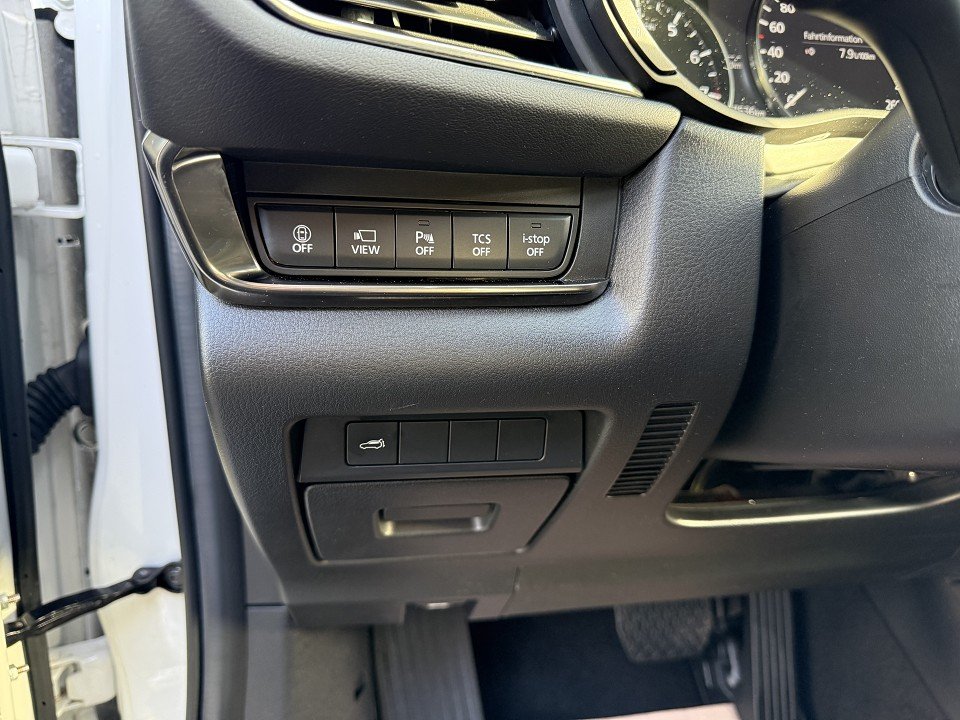 Fahrzeugabbildung Mazda CX-30 SKYACTIV-G 2.0 150PS 6AG SELECTION DES-P PRE-P