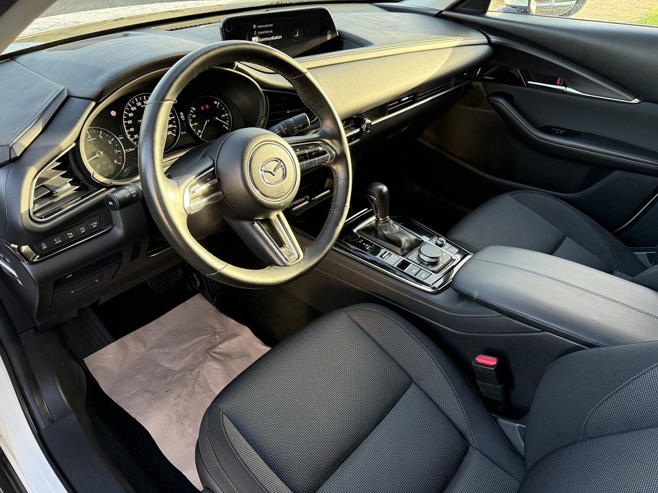 Fahrzeugabbildung Mazda CX-30 SKYACTIV-G 2.0 150PS 6AG SELECTION DES-P PRE-P