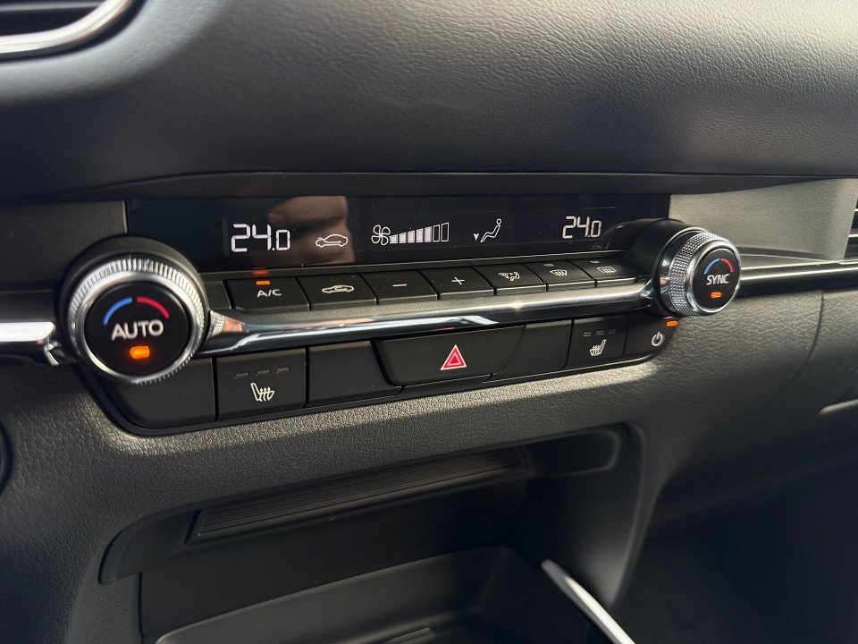 Fahrzeugabbildung Mazda CX-30 2.5L e-SKYACTIV G 140ps 6MT Homura