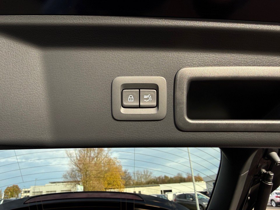 Fahrzeugabbildung Mazda CX-30 2.5L e-SKYACTIV G 140ps 6MT Homura