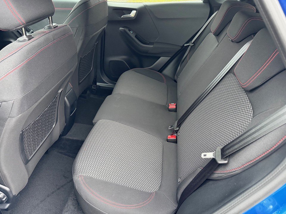 Fahrzeugabbildung Ford Puma 1.0 EcoBoost Mild Hybrid ST-Line