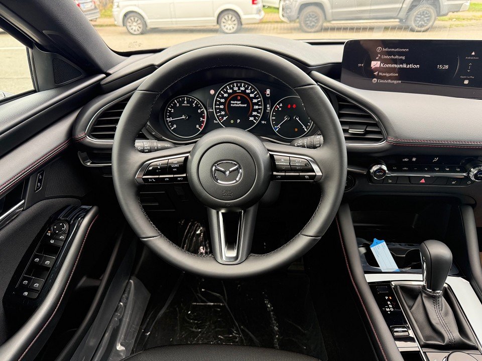 Fahrzeugabbildung Mazda 3 2.5L e-SKYACTIV G 140ps 6AT Homura