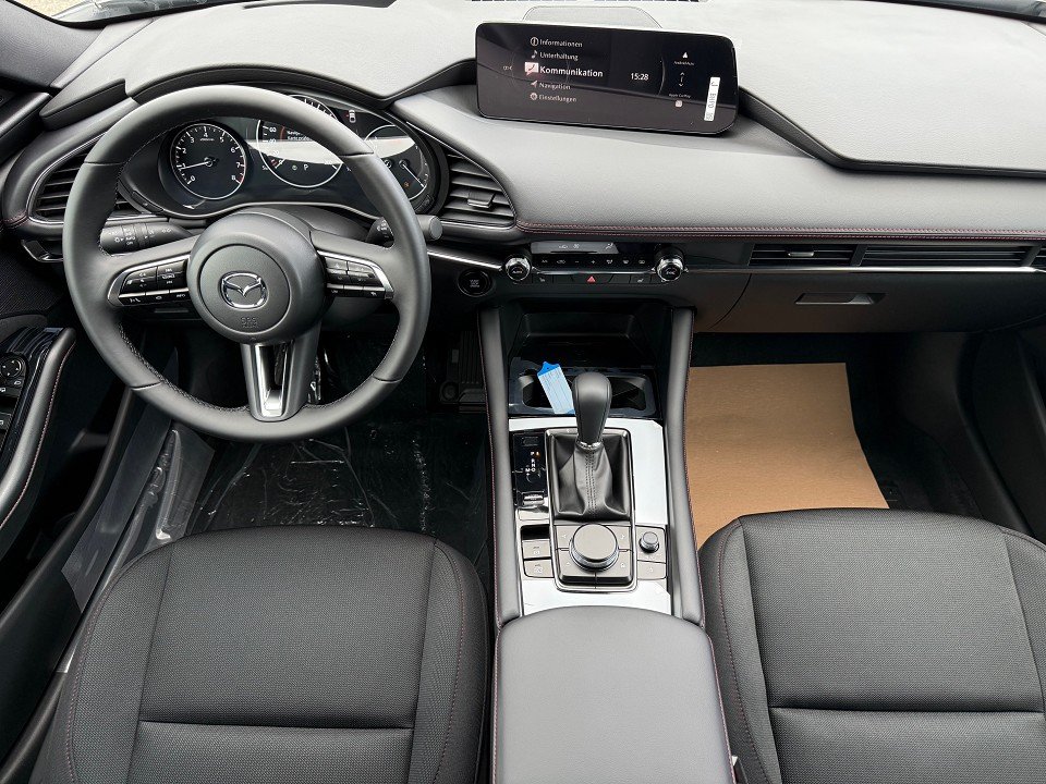 Fahrzeugabbildung Mazda 3 2.5L e-SKYACTIV G 140ps 6AT Homura