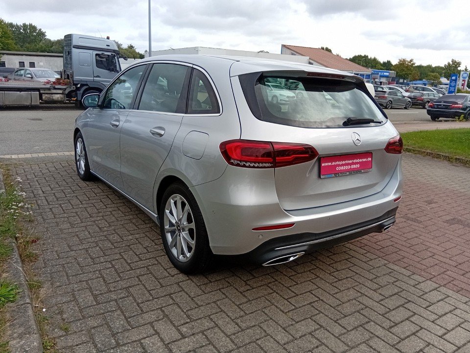 Fahrzeugabbildung Mercedes-Benz B220d 4Matic
