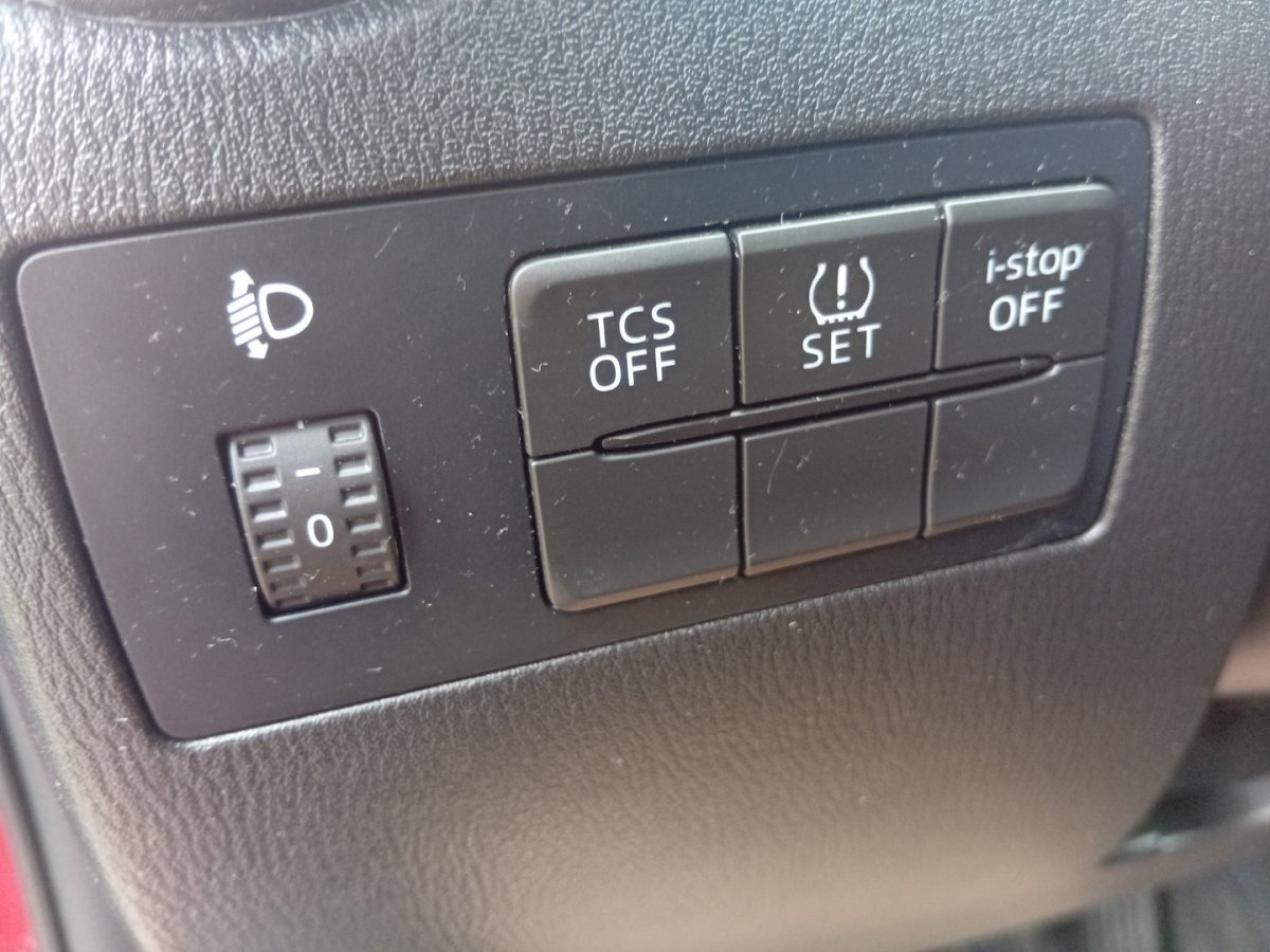 Fahrzeugabbildung Mazda CX-3 SKYACTIV-G 120 FWD 6GS AL-PRIME mit AHK