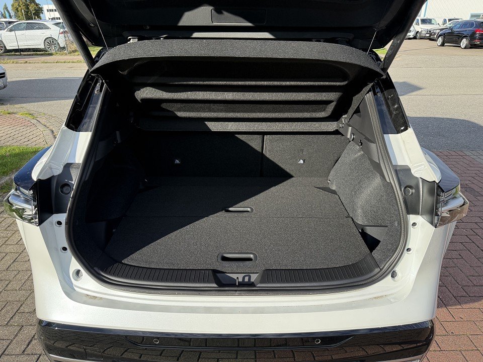 Fahrzeugabbildung Nissan QASHQAI 1.3 DIG-T 158PS Xtronic Tekna Premium Paket