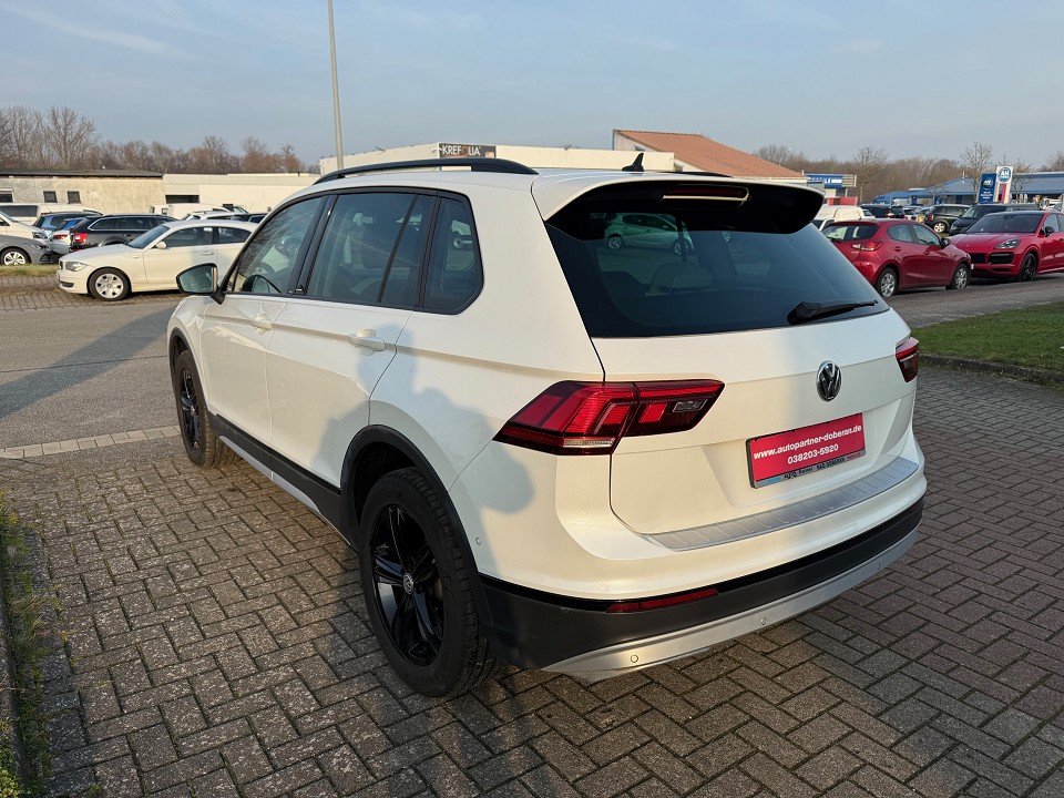 Fahrzeugabbildung Volkswagen Tiguan OFFROAD Start-Stopp 4Motion