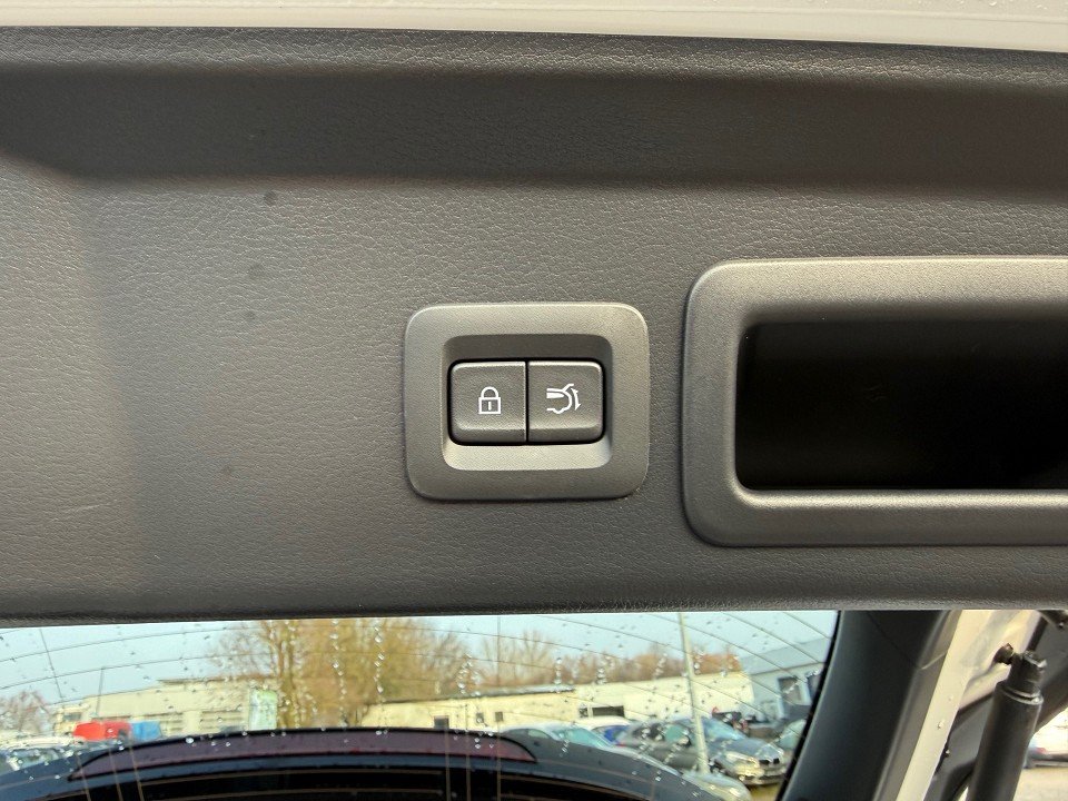 Fahrzeugabbildung Mazda CX-30 2.5L e-SKYACTIV G 140ps 6MT Centre-Line DESI