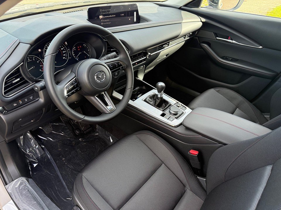 Fahrzeugabbildung Mazda CX-30 2.5L e-SKYACTIV G 140ps 6MT Homura