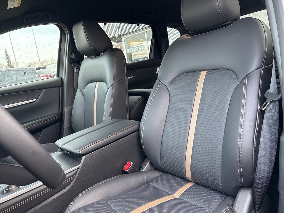 Fahrzeugabbildung Mazda CX-80 3.3L e-SKYACTIV D 254ps Homura COSO