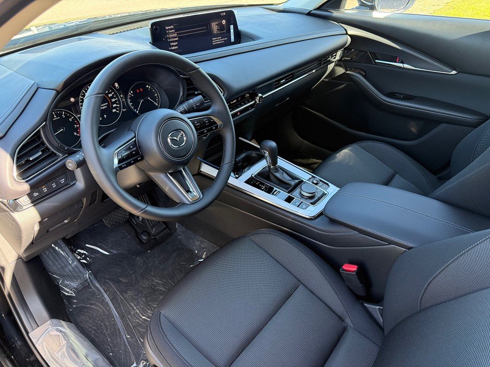 Fahrzeugabbildung Mazda CX-30 2.5L e-SKYACTIV G 140ps 6AT Exclusive-Line