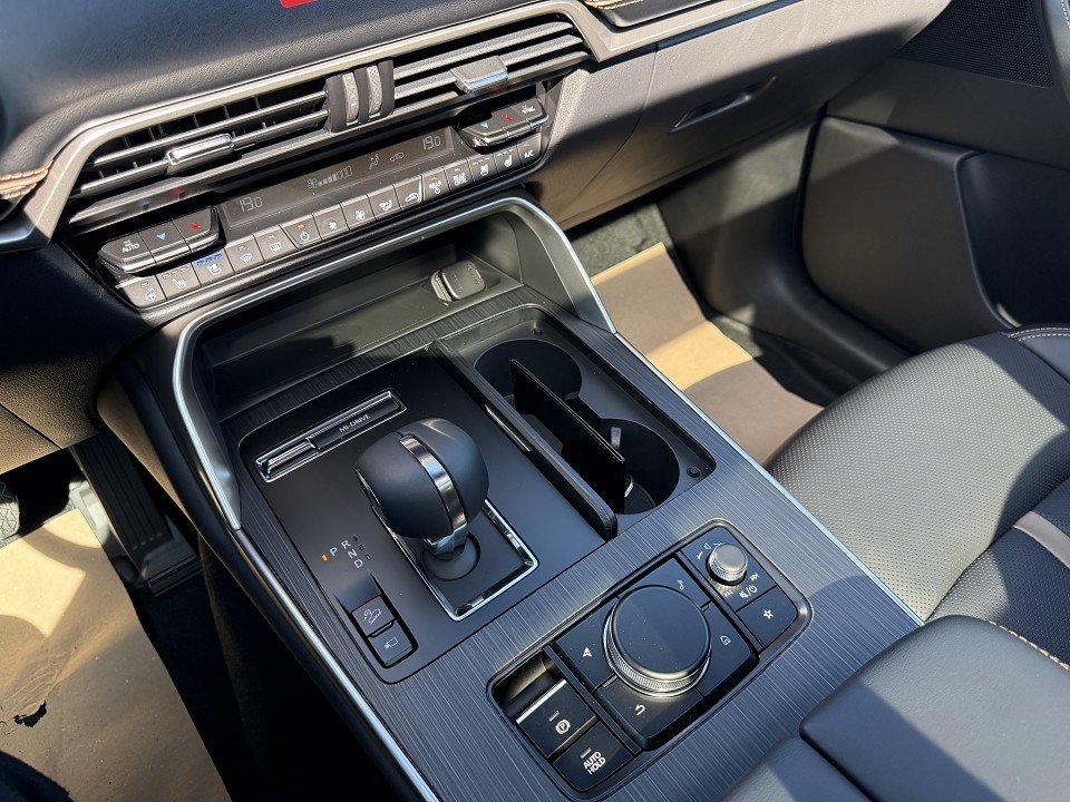 Fahrzeugabbildung Mazda CX-80 e-SKYACTIV D 254ps Homura Plus BLOP