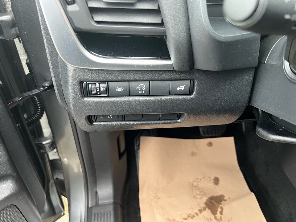 Fahrzeugabbildung Nissan QASHQAI 1.3 DIG-T MHEV Xtronic N-Connecta Winter Business