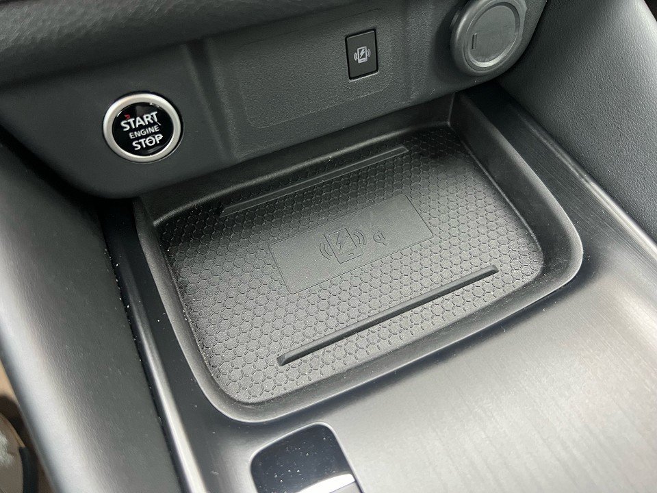 Fahrzeugabbildung Nissan QASHQAI 1.3 DIG-T MHEV Xtronic N-Connecta Winter Business