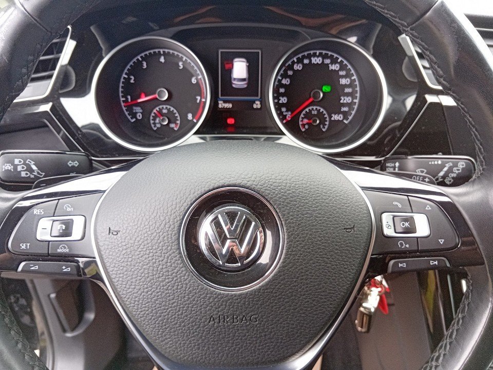 Fahrzeugabbildung Volkswagen Touran Highline BMT/Start-Stopp