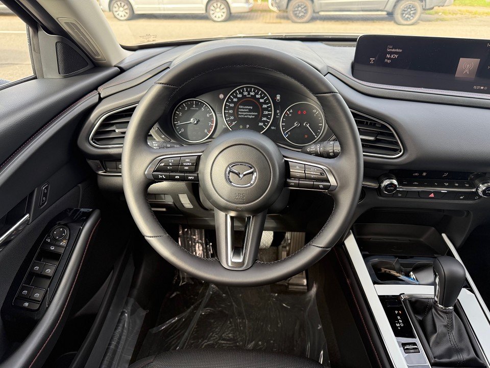 Fahrzeugabbildung Mazda CX-30 2.5L e-SKYACTIV G 140ps 6AT Homura