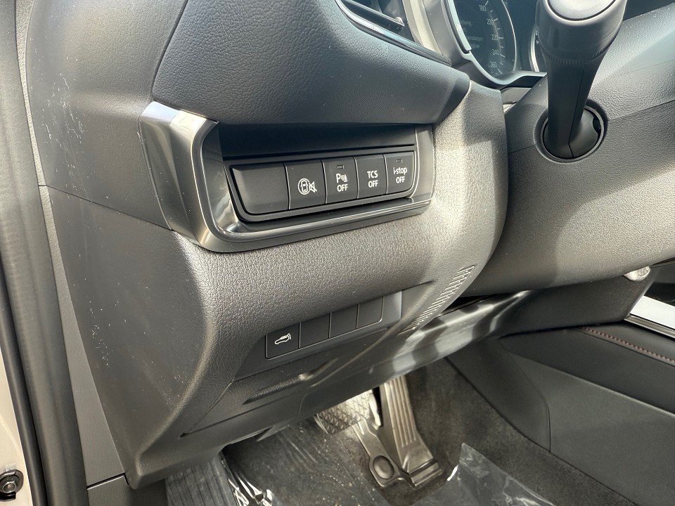 Fahrzeugabbildung Mazda CX-30 2.5L e-SKYACTIV G 140ps 6AT Homura