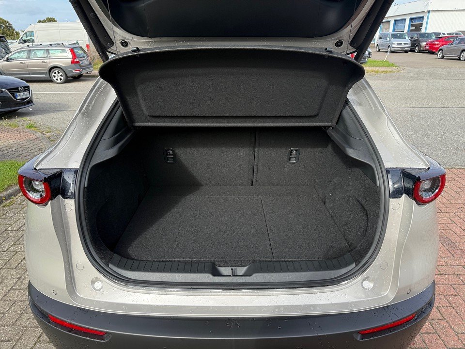 Fahrzeugabbildung Mazda CX-30 2.5L e-SKYACTIV G 140ps 6AT Homura