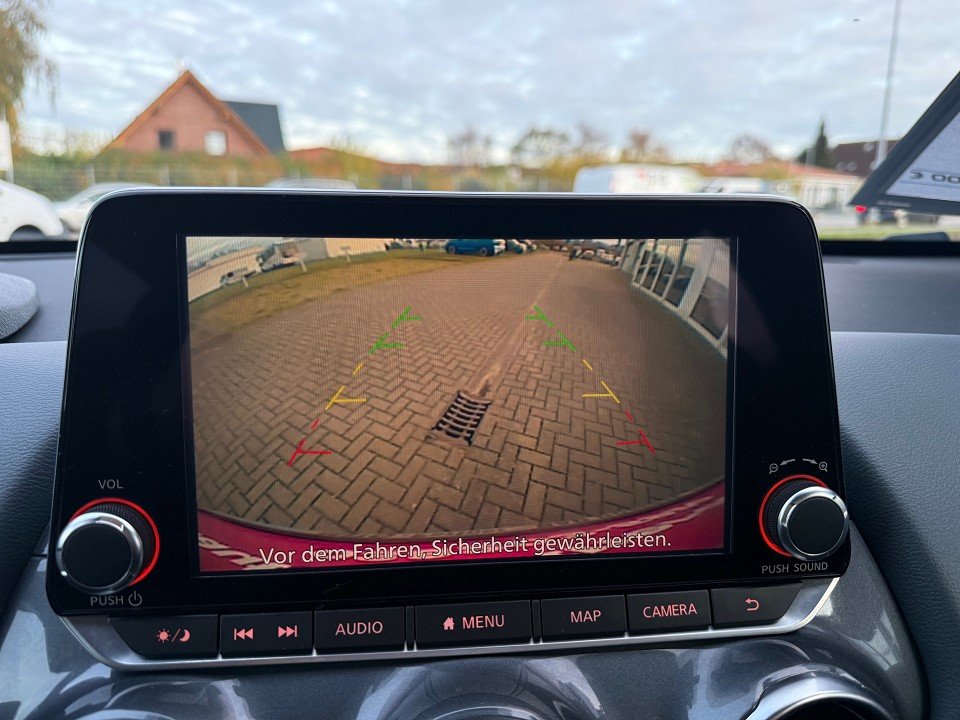 Fahrzeugabbildung Nissan JUKE DIG-T 117PS 6MT N-Connecta NC Winter 2 Farben