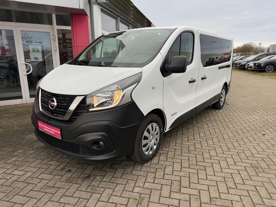 Nissan NV300 Kombi9 L2H1 2,9t MT PRE 2ST AHK Navi EB
