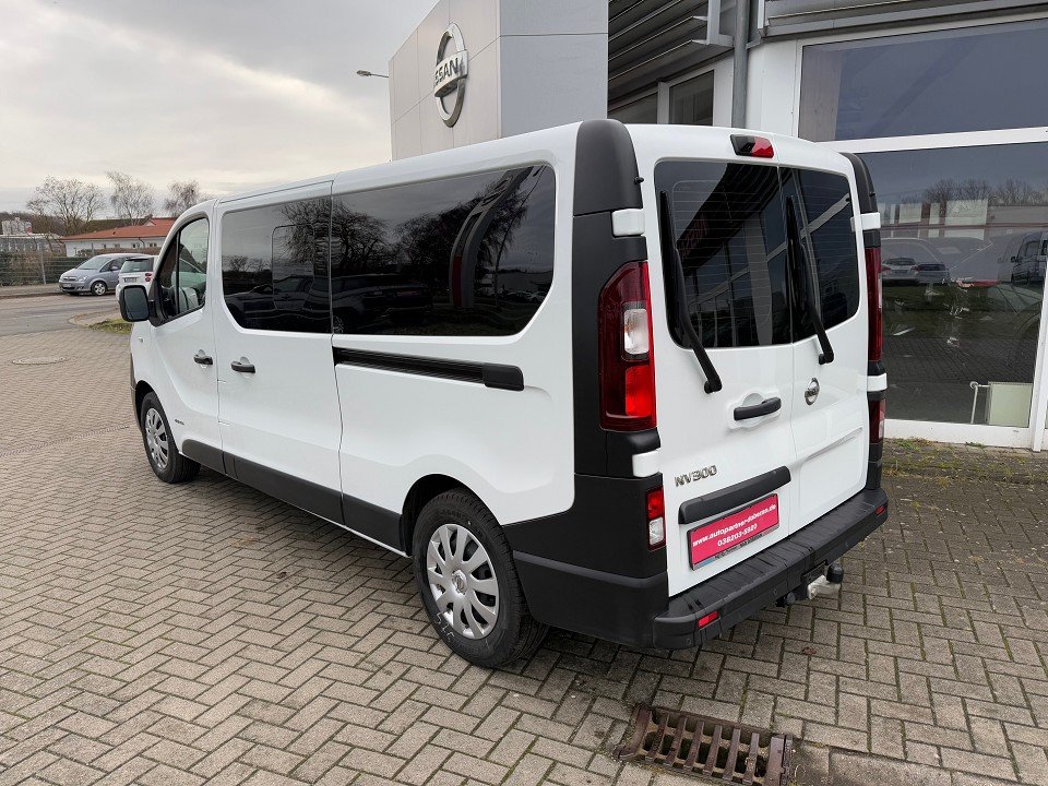 Fahrzeugabbildung Nissan NV300 Kombi9 L2H1 2,9t MT PRE 2ST AHK Navi EB