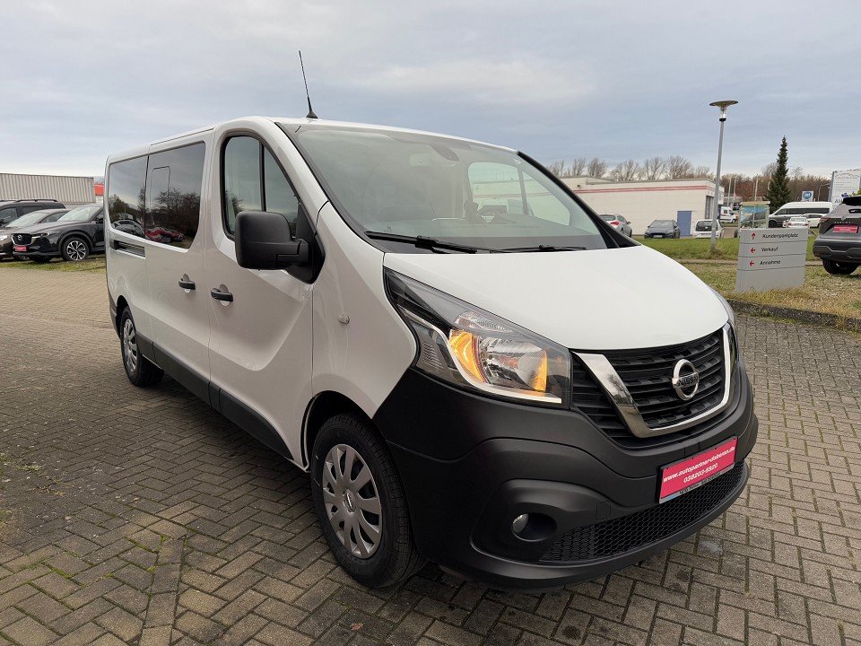 Fahrzeugabbildung Nissan NV300 Kombi9 L2H1 2,9t MT PRE 2ST AHK Navi EB