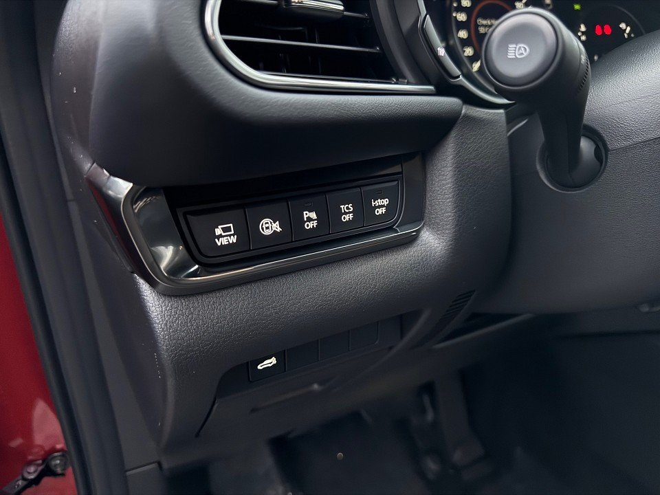 Fahrzeugabbildung Mazda CX-30 2.5L e-SKYACTIV G 140ps 6AT Exclusive-line