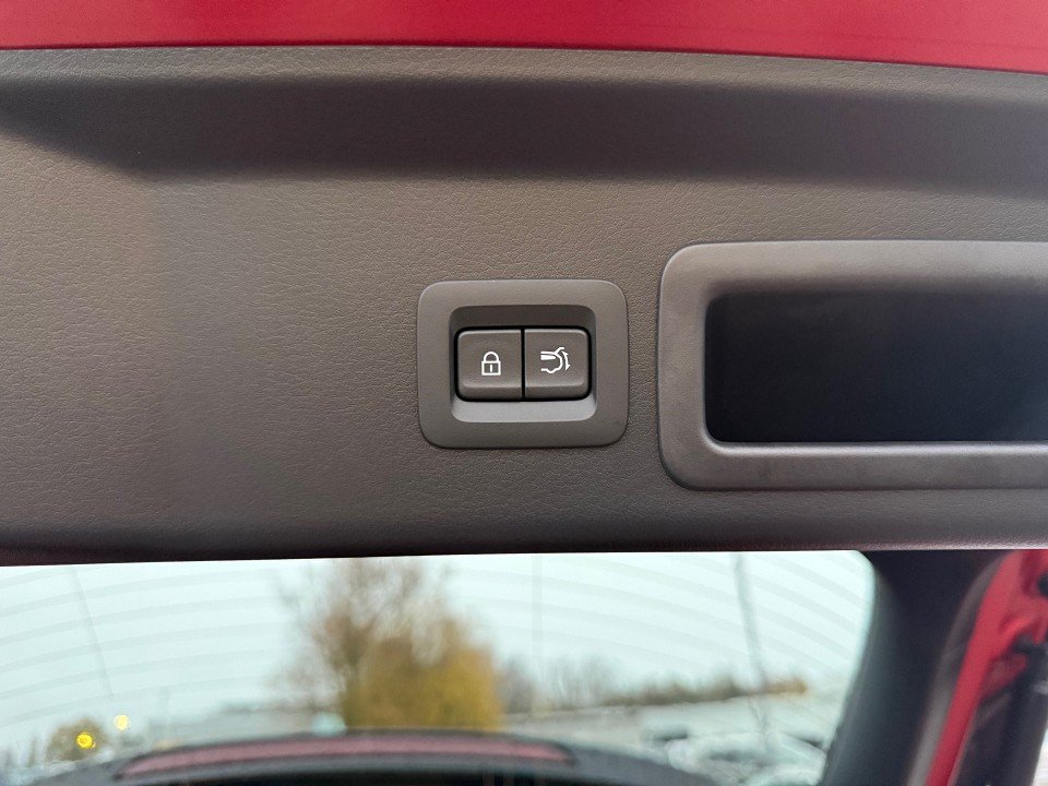 Fahrzeugabbildung Mazda CX-30 2.5L e-SKYACTIV G 140ps 6AT Exclusive-line