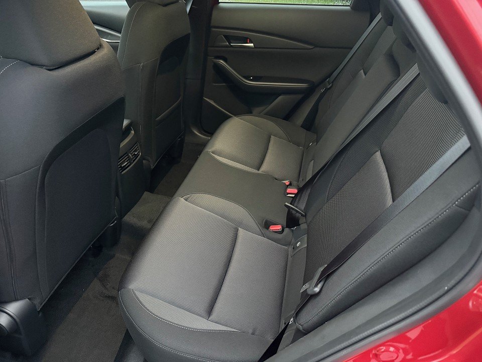 Fahrzeugabbildung Mazda CX-30 2.5L e-SKYACTIV G 140ps 6AT Exclusive-line